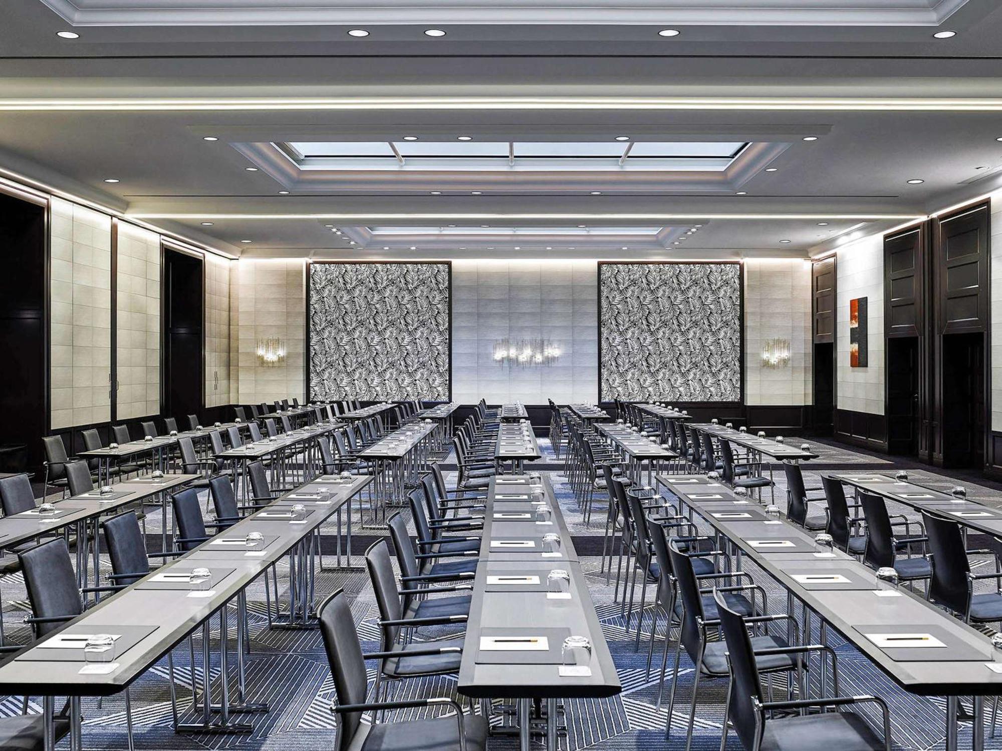 Hotel Sofitel Frankfurt Opera Fráncfort del Meno Exterior foto The ballroom