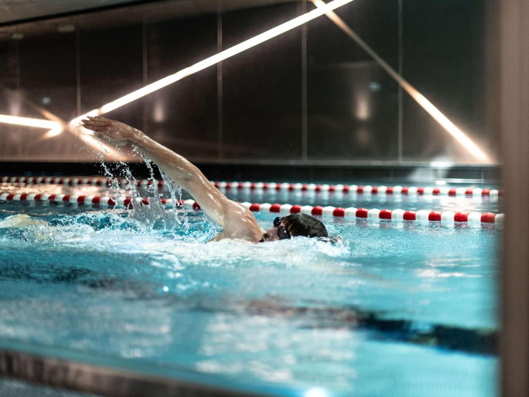 Hotel Sofitel Frankfurt Opera Fráncfort del Meno Exterior foto Swimming at the University of Bath